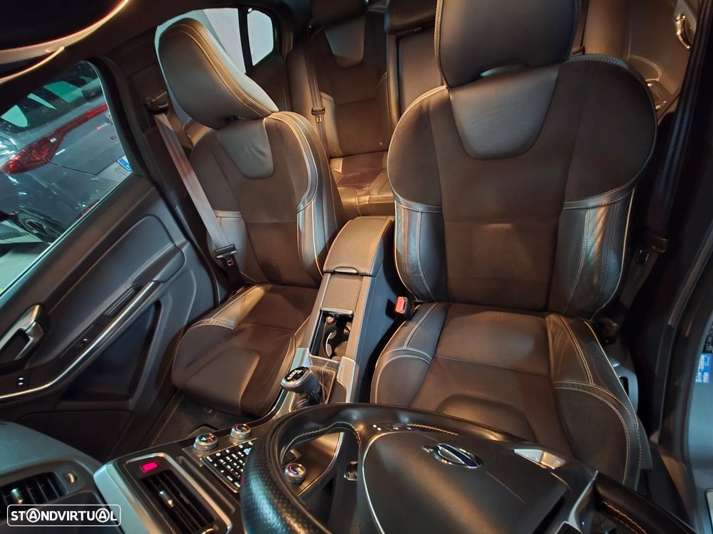Volvo S60 2.0 D4 R-Design Momentum Geartronic - 26
