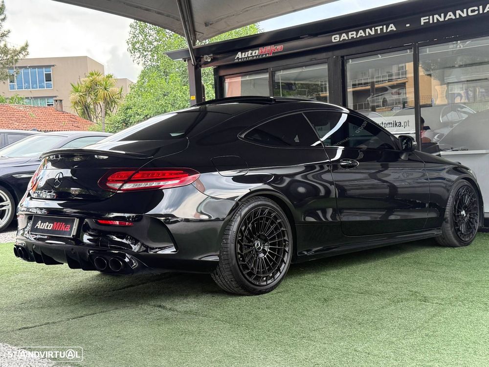 Mercedes-Benz C 200 AMG Line - 23