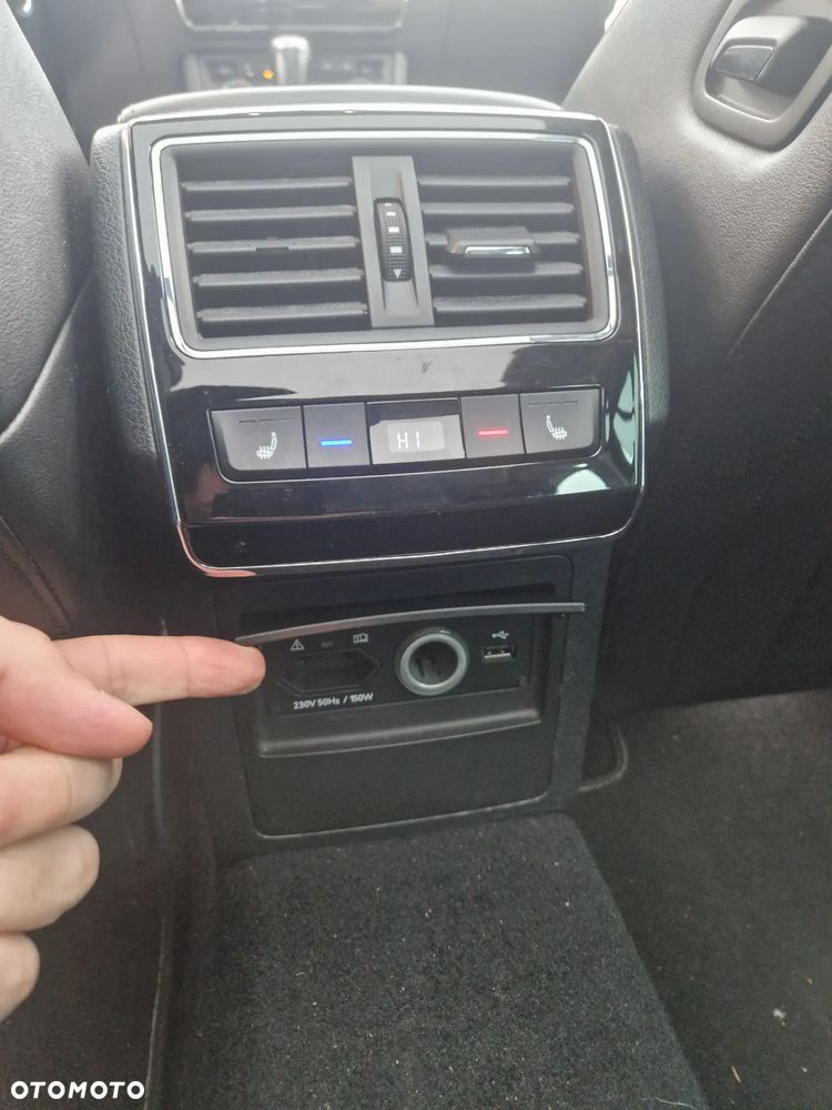 Skoda Superb 2.0 TDI L&K DSG - 17