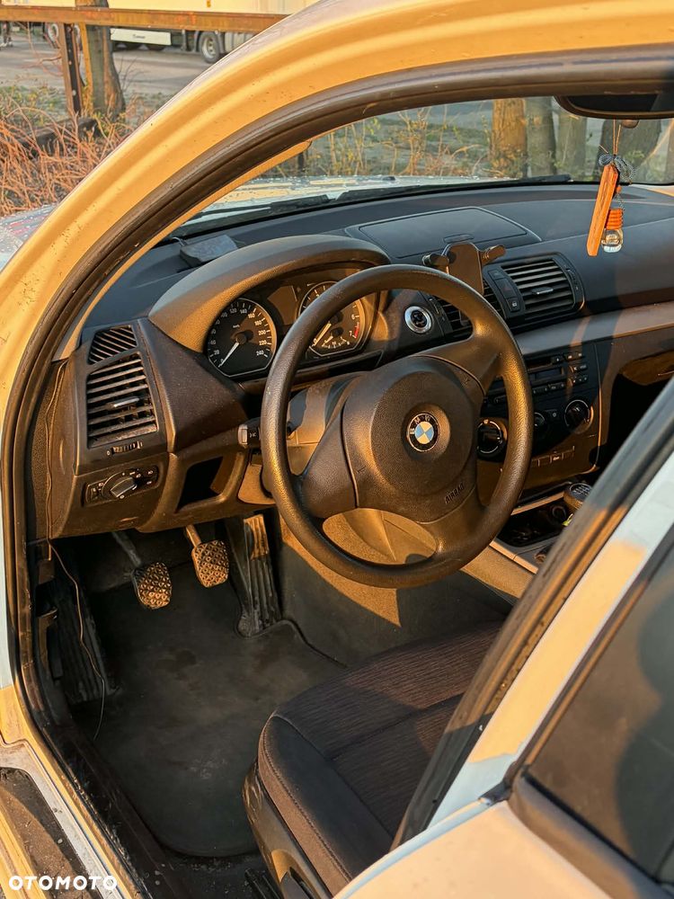 BMW Seria 1 116i - 5