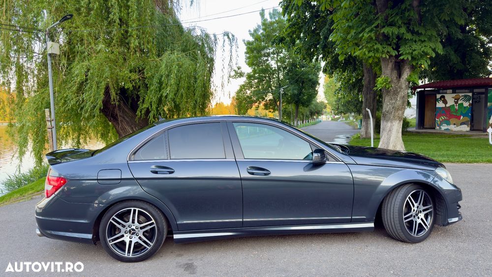 Mercedes-Benz C 250 CGI BlueEFFICIENCY - 7