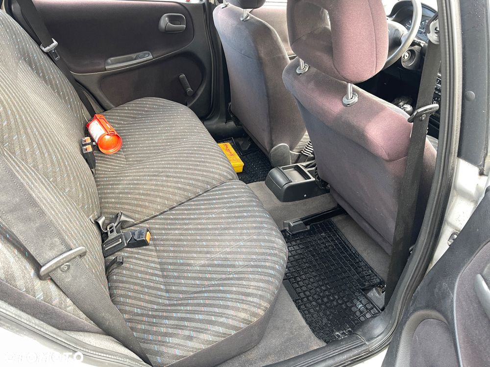 Opel Astra 1.4 GL - 34