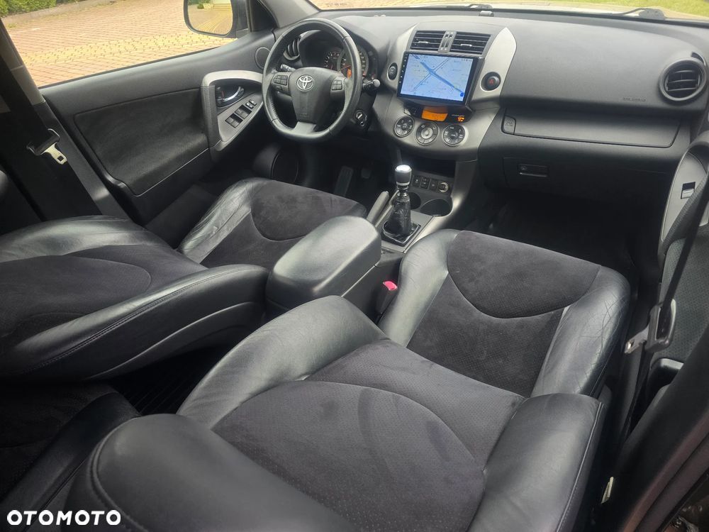 Toyota RAV4 2.0 VVT-i Premium - 20