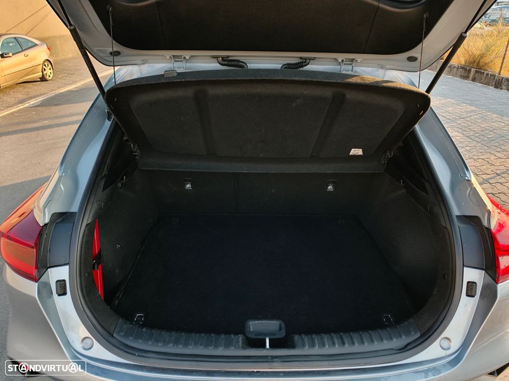 Kia XCeed — fotografia 15