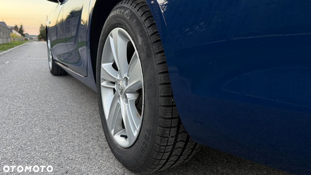 Opel Insignia - 18