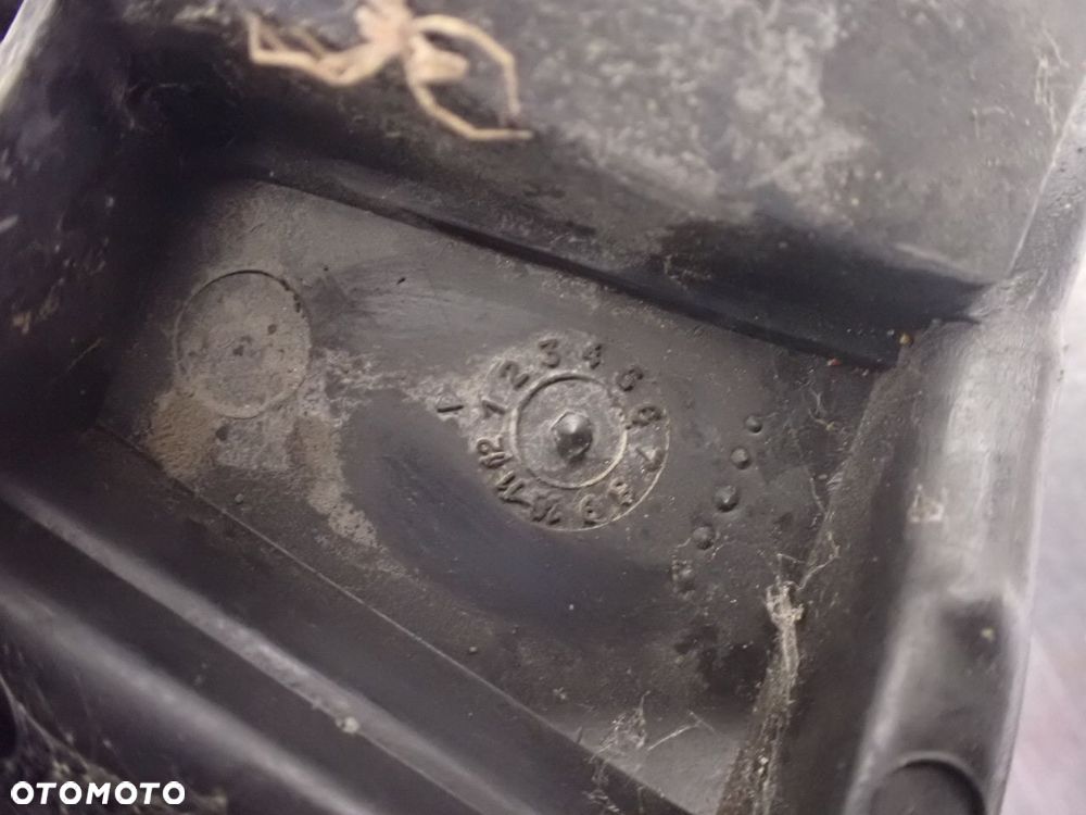 LAMPA LEWA TYLNA SUZUKI WAGON R II 1.3 B - 7