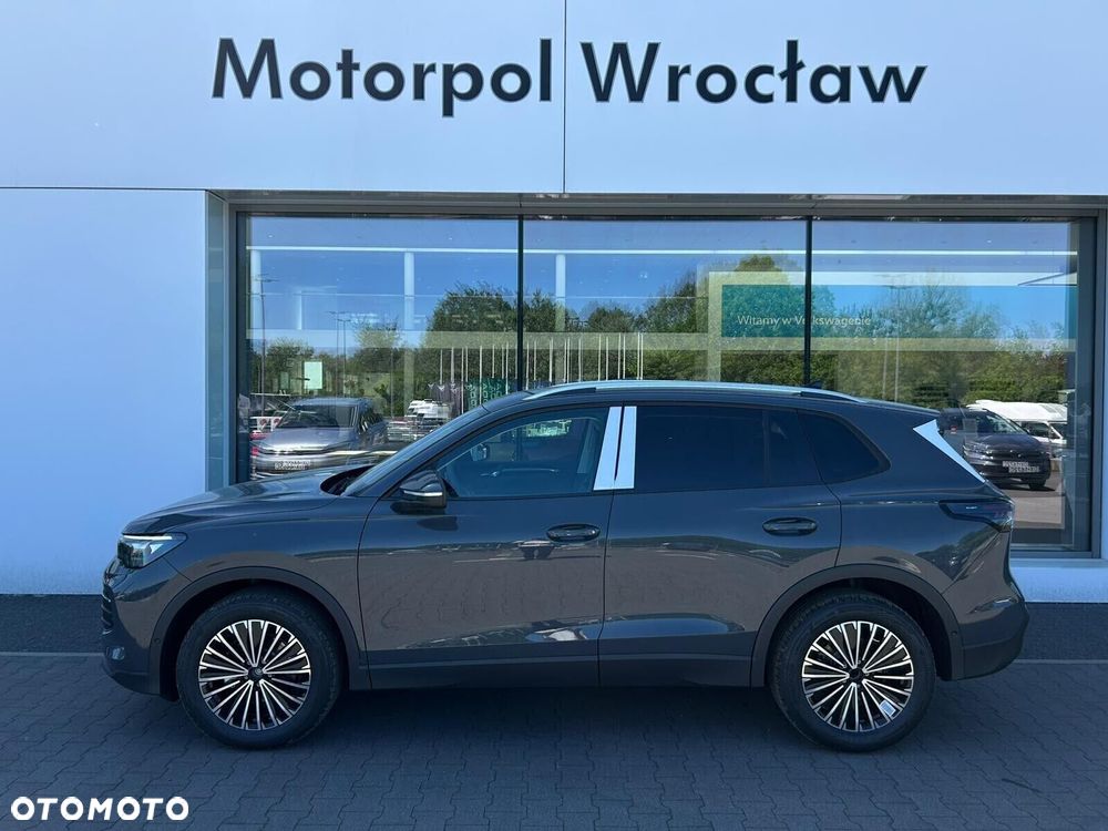 Volkswagen Tiguan - 9