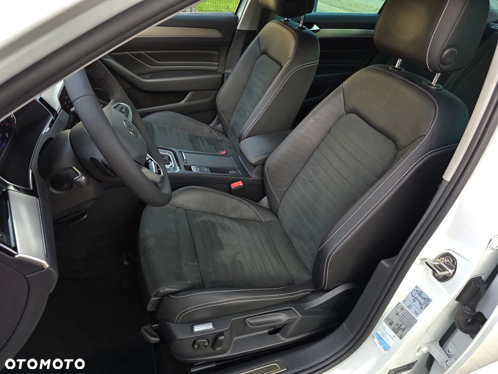 Volkswagen Passat 2.0 TDI 4Mot Elegance DSG - 30