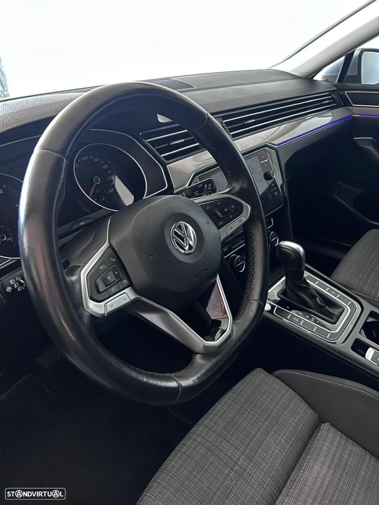 VW Passat 1.6 TDI Highline DSG - 4
