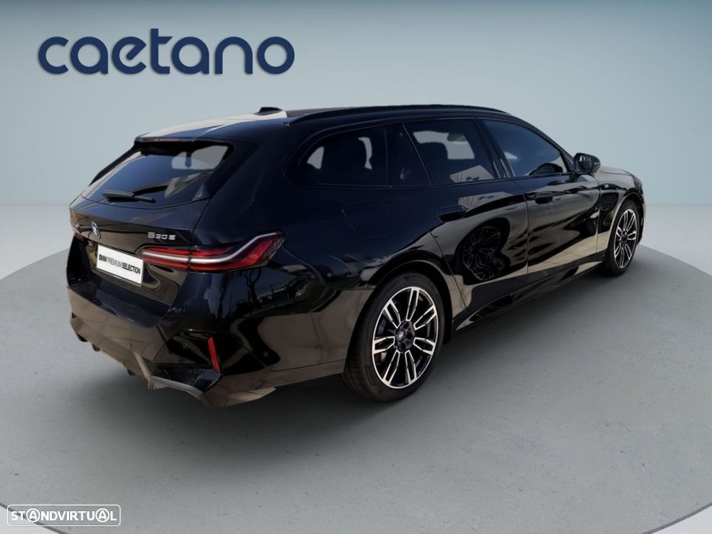 BMW 530 e Pack Desportivo M - 24