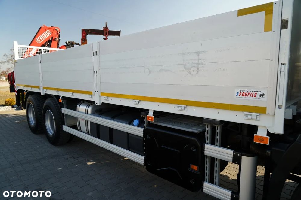 Renault C 430 / 6x4 / SKRZYNIOWY 7,2 M + HDS FASSI F215A / WYSÓW 10 M / STEROWANIE RADIOWE / WIDŁY / ROTATOR - 19