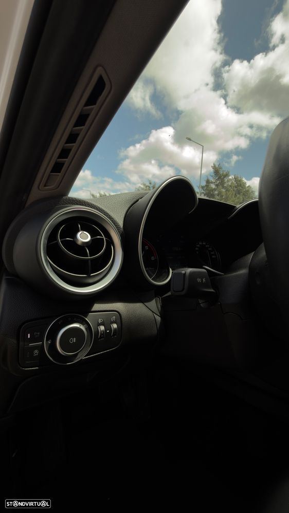 Alfa Romeo Giulia 2.2 D Sprint AT8 - 30