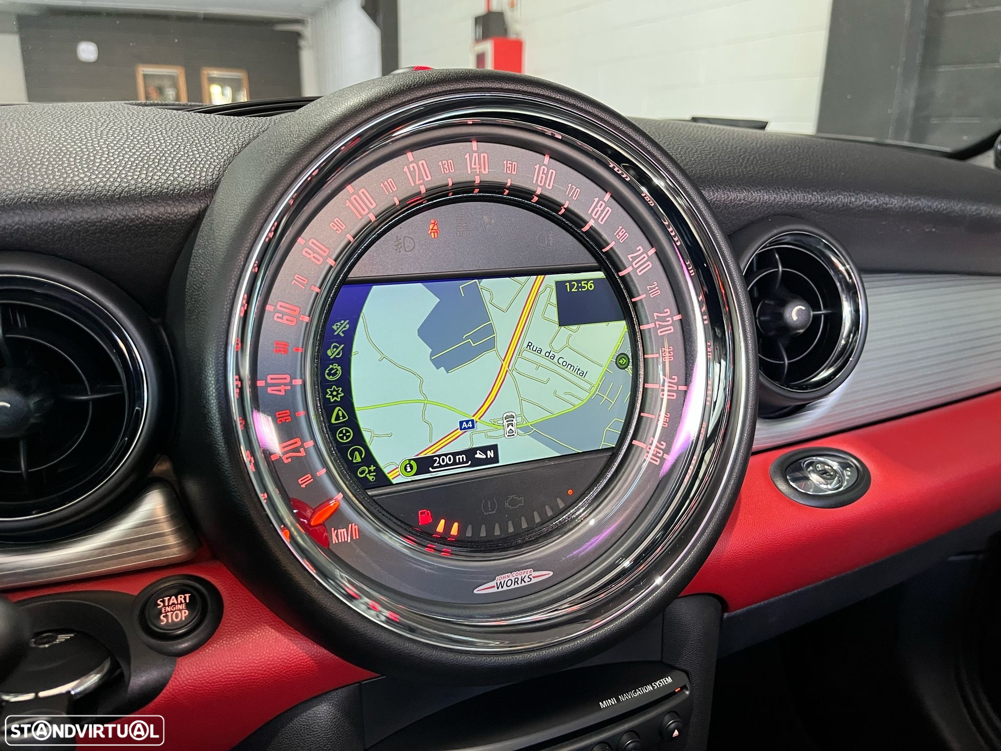 MINI Cabrio John Cooper Works - 16