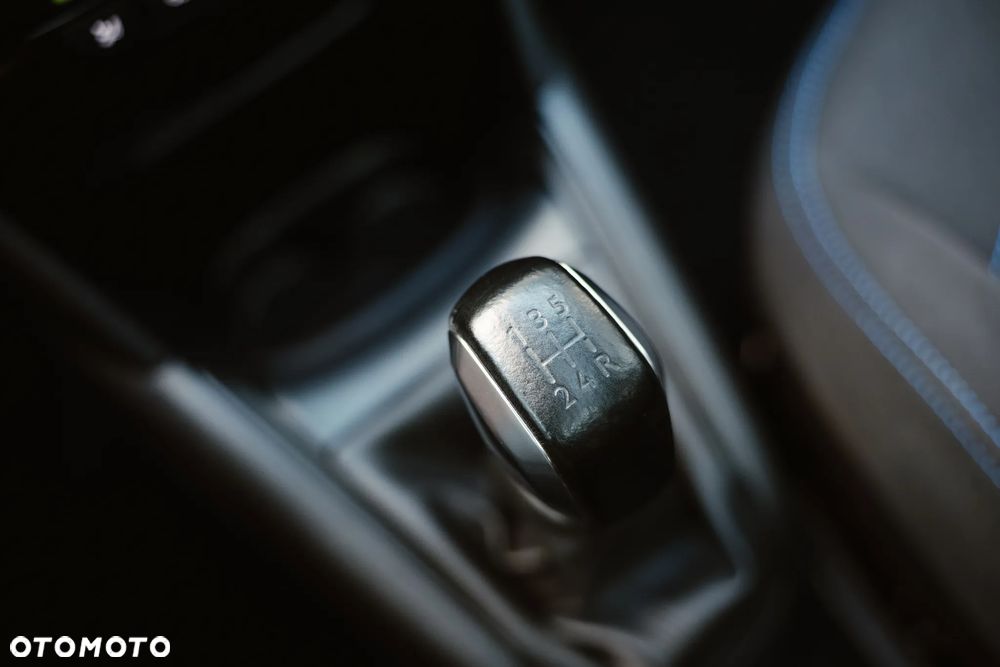 Peugeot 208 PureTech 82 Start & Stop Allure - 16