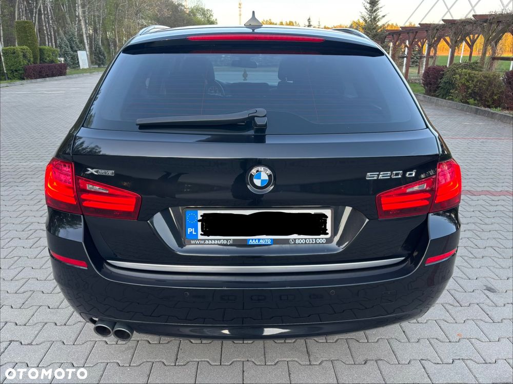 BMW Seria 5 520d xDrive Luxury Line - 9