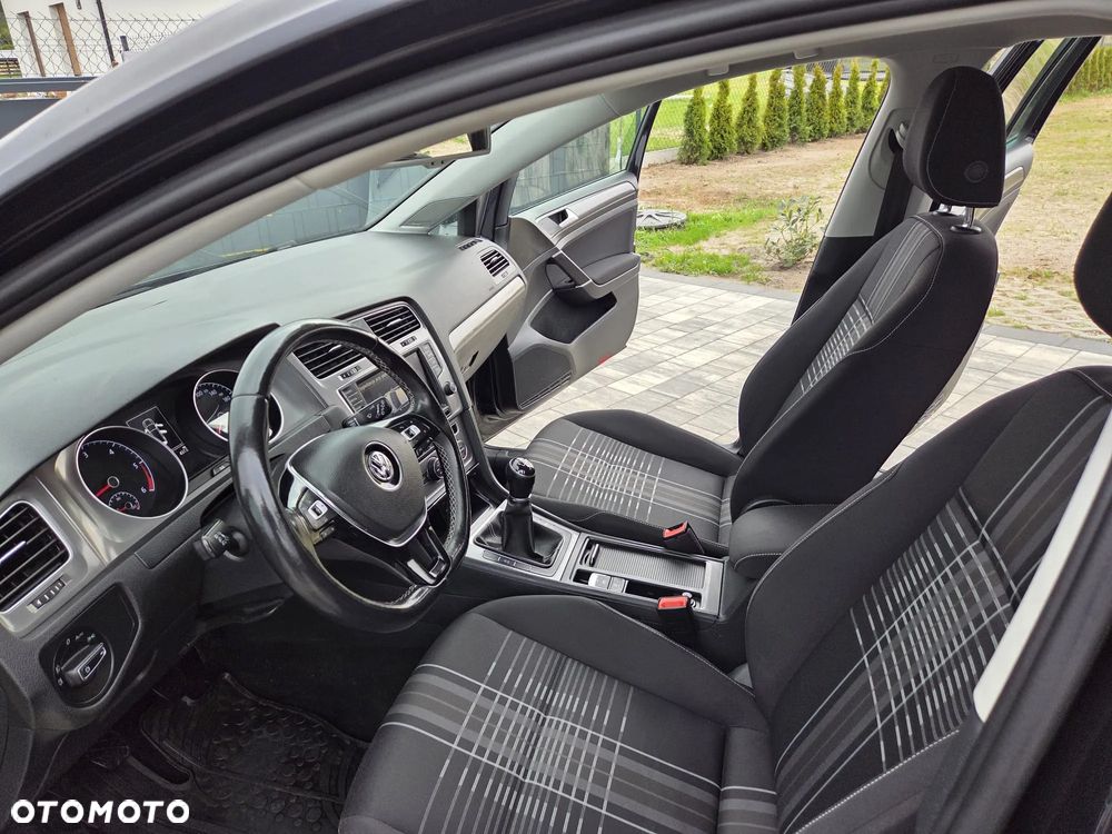 Volkswagen Golf 2.0 TDI BlueMotion Technology Lounge - 5