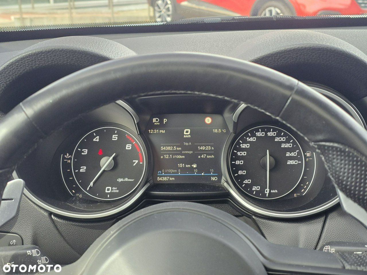 Alfa Romeo Stelvio - 5