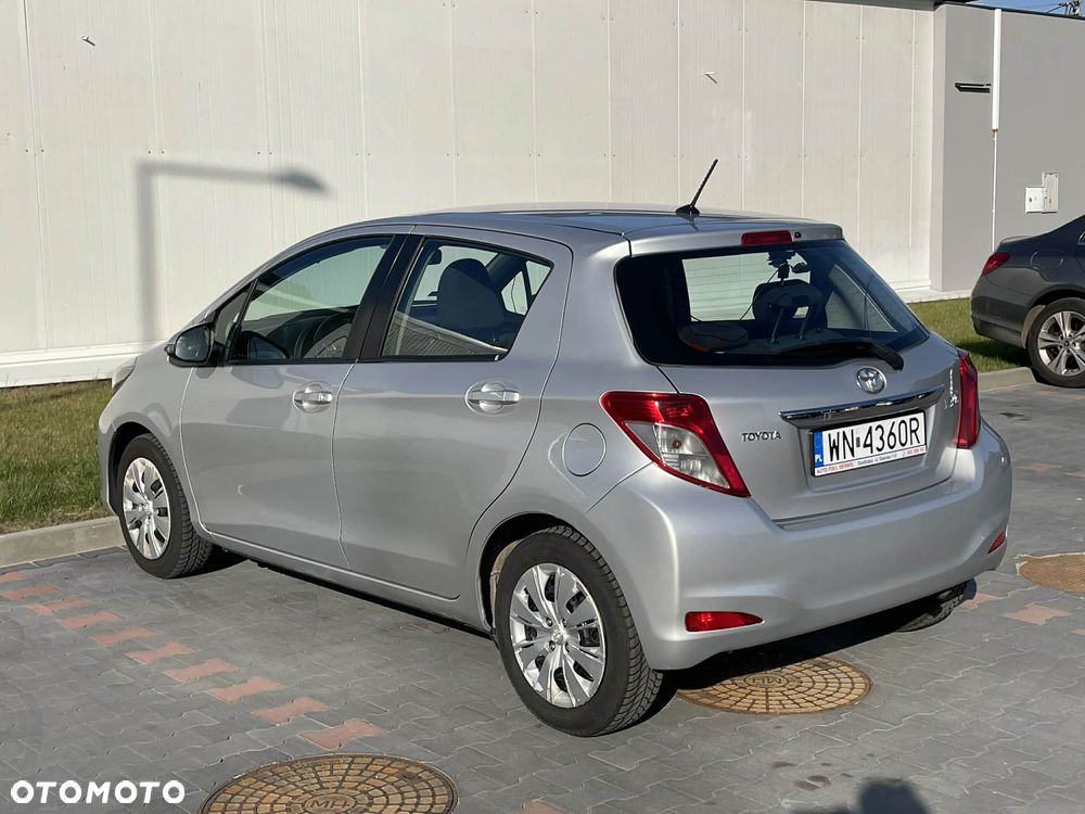 Toyota Yaris 1.0 Sol - 8