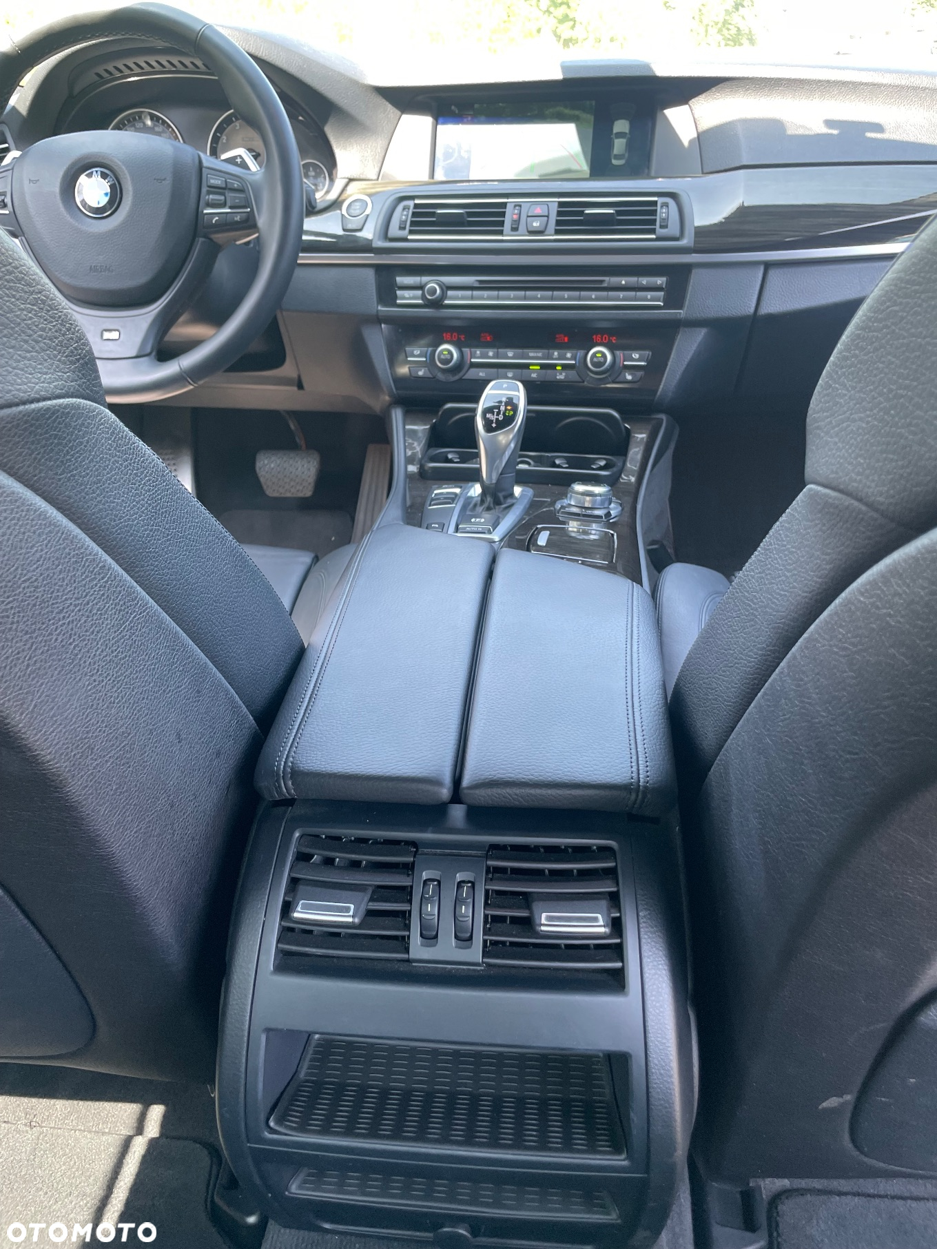BMW Seria 5 528i Sport-Aut - 23