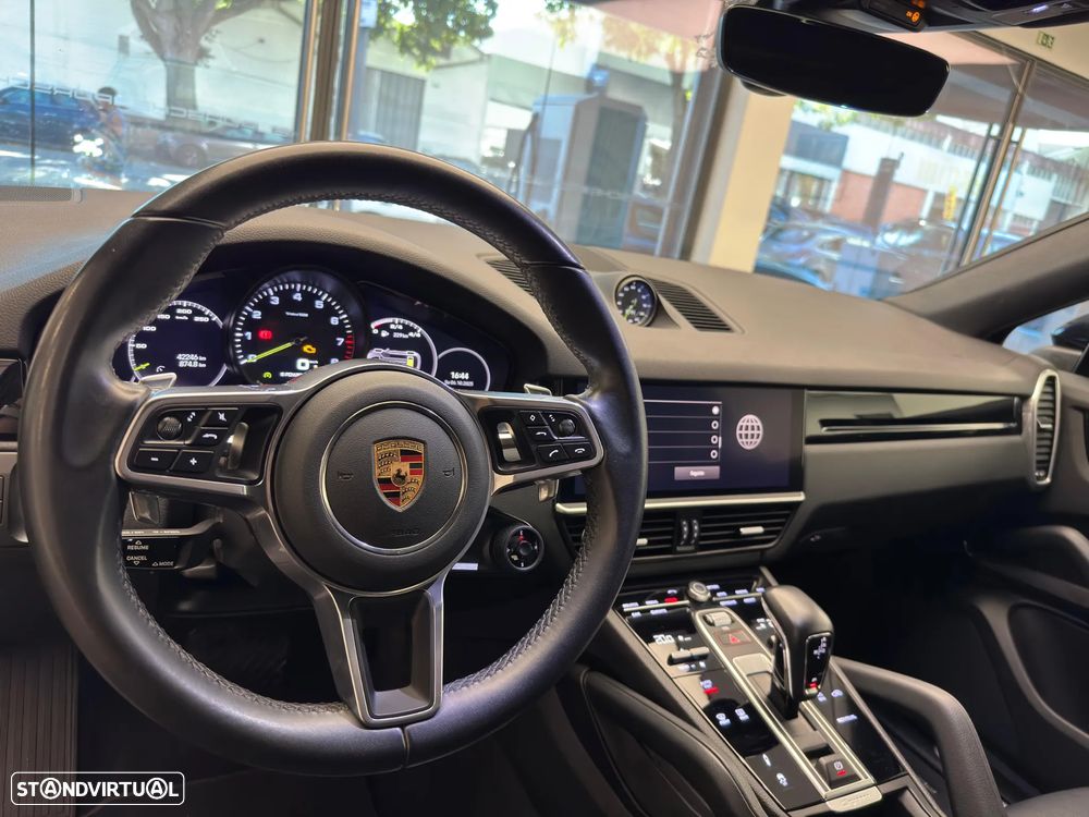 Porsche Cayenne Coupé E-Hybrid - 19