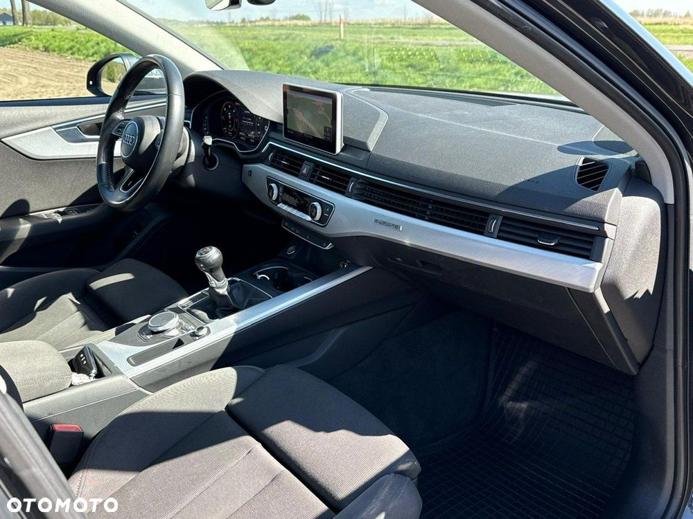 Audi A4 Limousine - 20