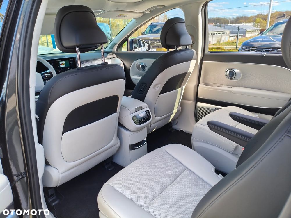 Hyundai IONIQ 9 110kWh Calligraphy AWD - 18