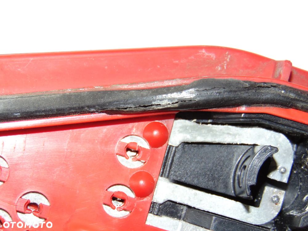 ORYGINAŁ wkład lewy prawy oprawka lampy tylnej tył lewej prawej Peugeot 206 HB hatchback 98-03r - 16