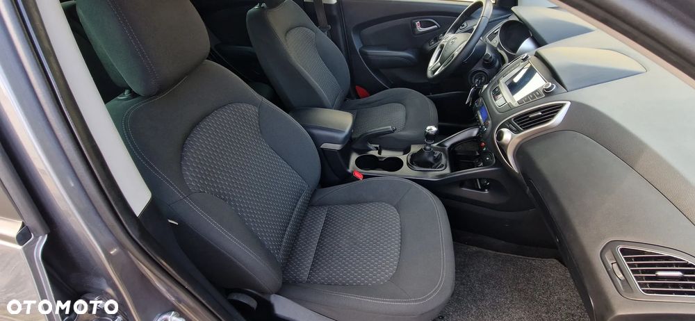 Hyundai ix35 1.6 2WD UEFA EURO 2012 Edition - 17