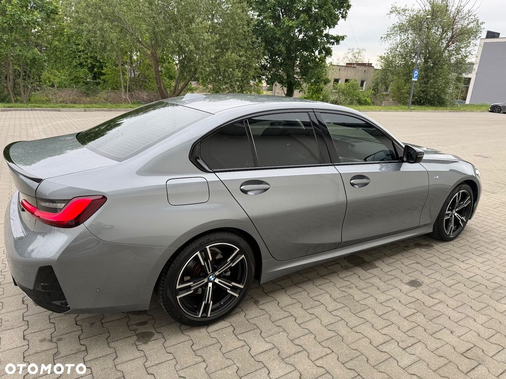 BMW Seria 3 320i - 5
