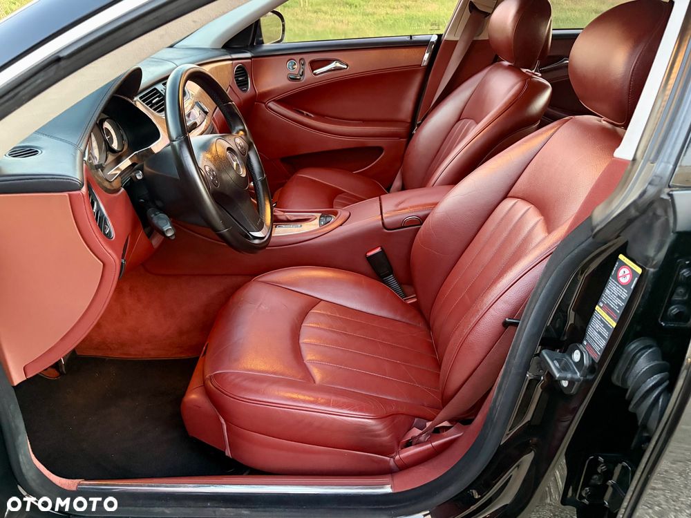 Mercedes-Benz CLS - 23