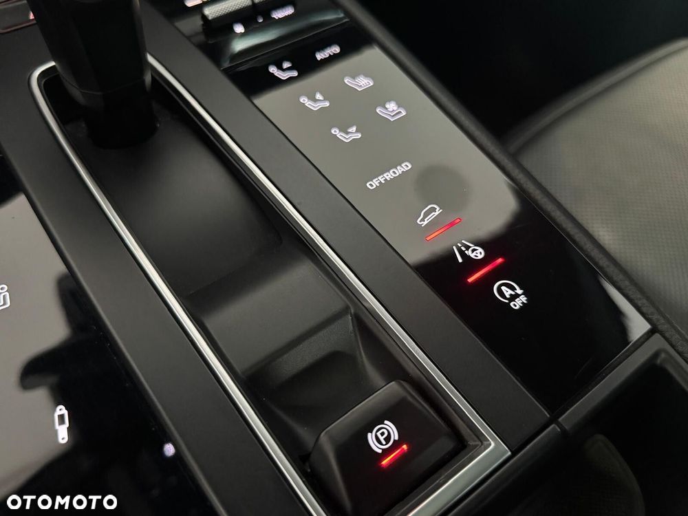 Porsche Macan T - 32