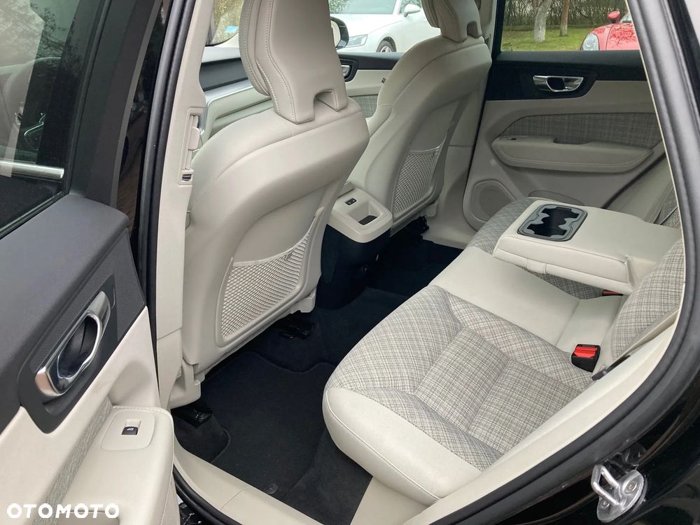 Volvo XC 60 B4 D Core - 10