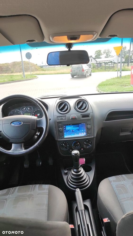 Ford Fiesta - 5
