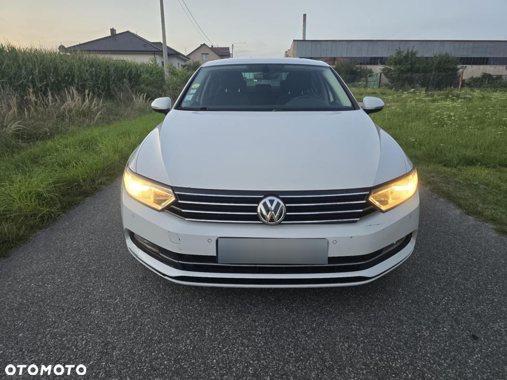 Volkswagen Passat 2.0 TDI (BlueMotion Technology) Comfortline - 1