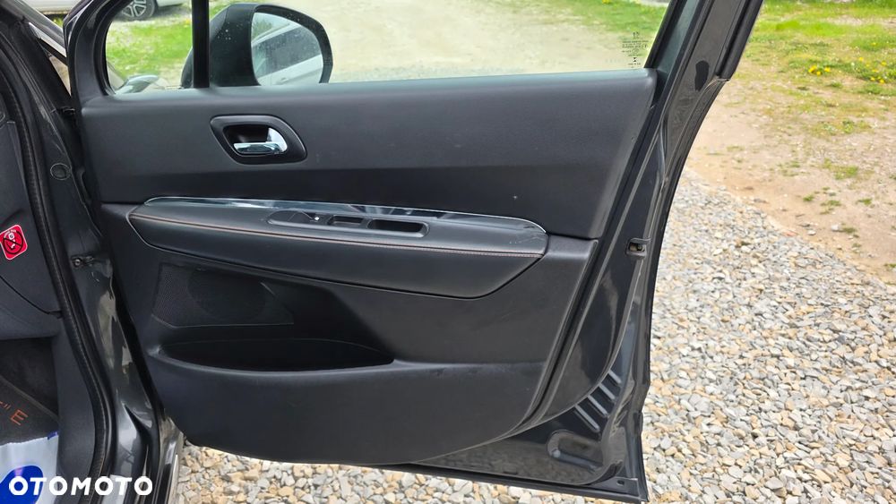 Peugeot 3008 HDi FAP 150 Platinum - 23