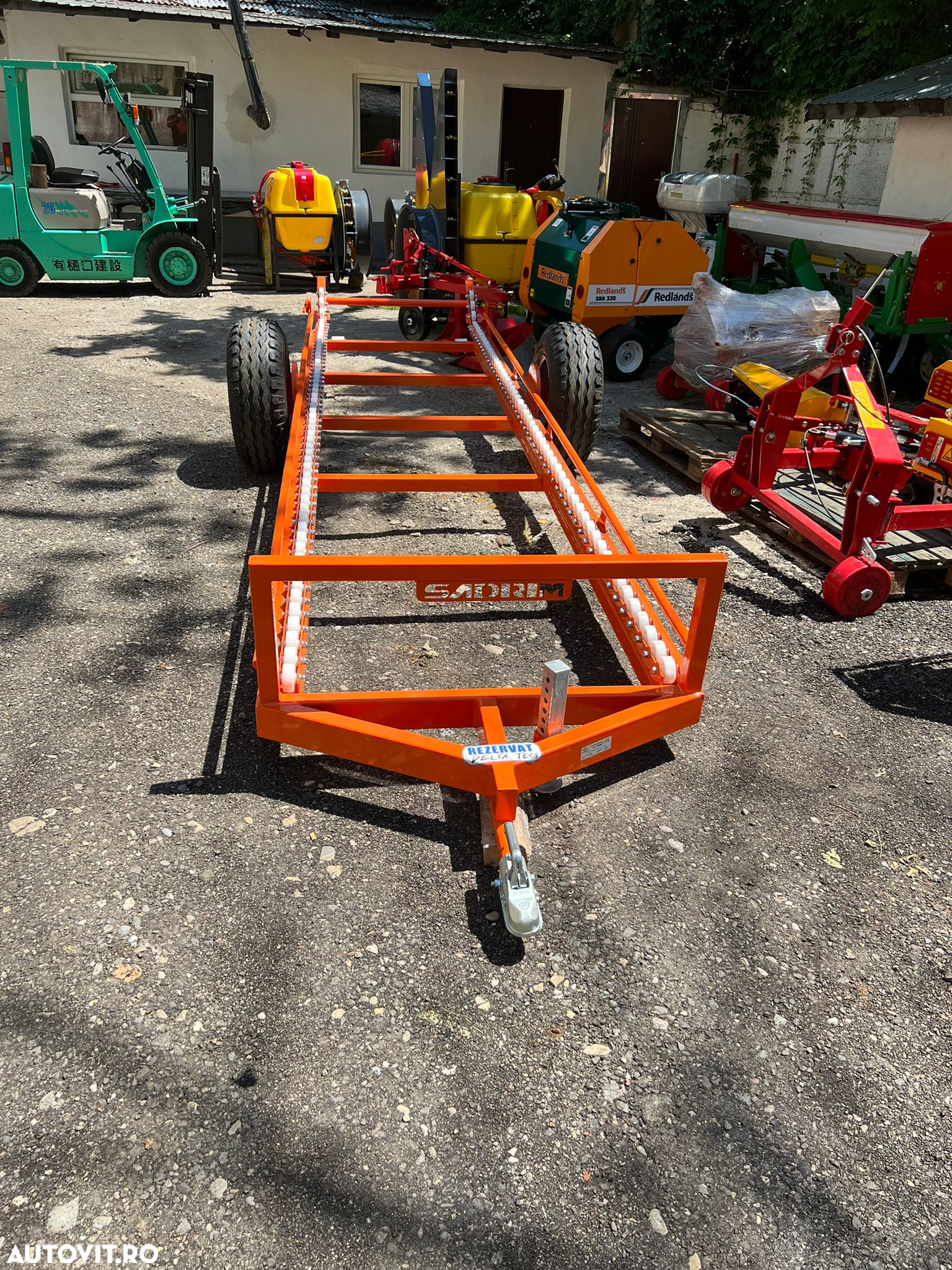 Altul Platforma pentru transportat containere in livada Sadrim - 5