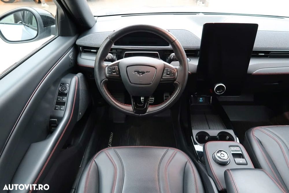 Ford Mustang Mach-E AWD Standard Range 198 kW Premium - 6