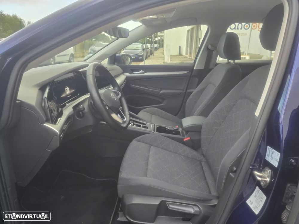 VW Golf 1.0 TSI Confortline DSG - 8