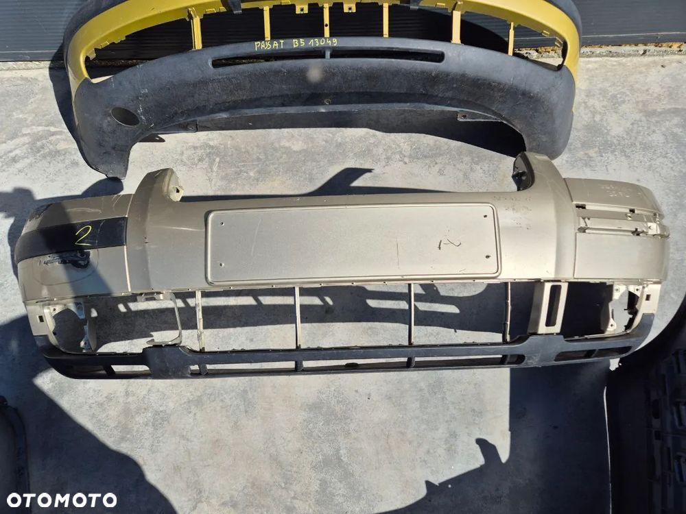 ORYGINALNY ZDERZAK  TYLNI ZDERZAK  PASSAT B5 - 3
