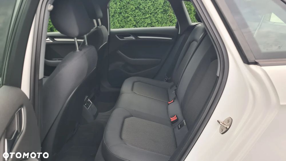Audi A3 Sportback 30 TFSI - 9