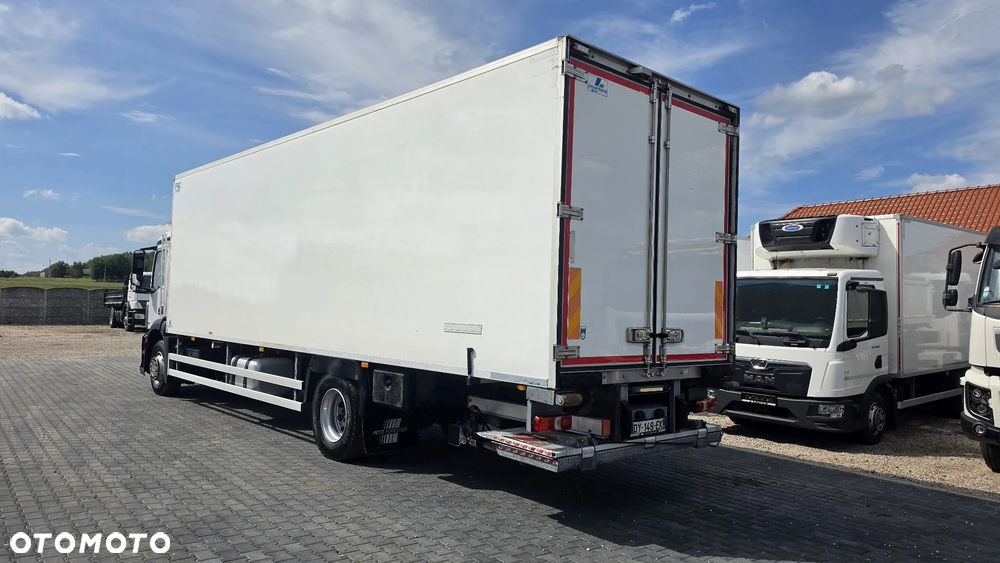 Mercedes-Benz Antos 1827 Chłodnia 9m 2.46 Wysoka!! 3-Osobowy - 6