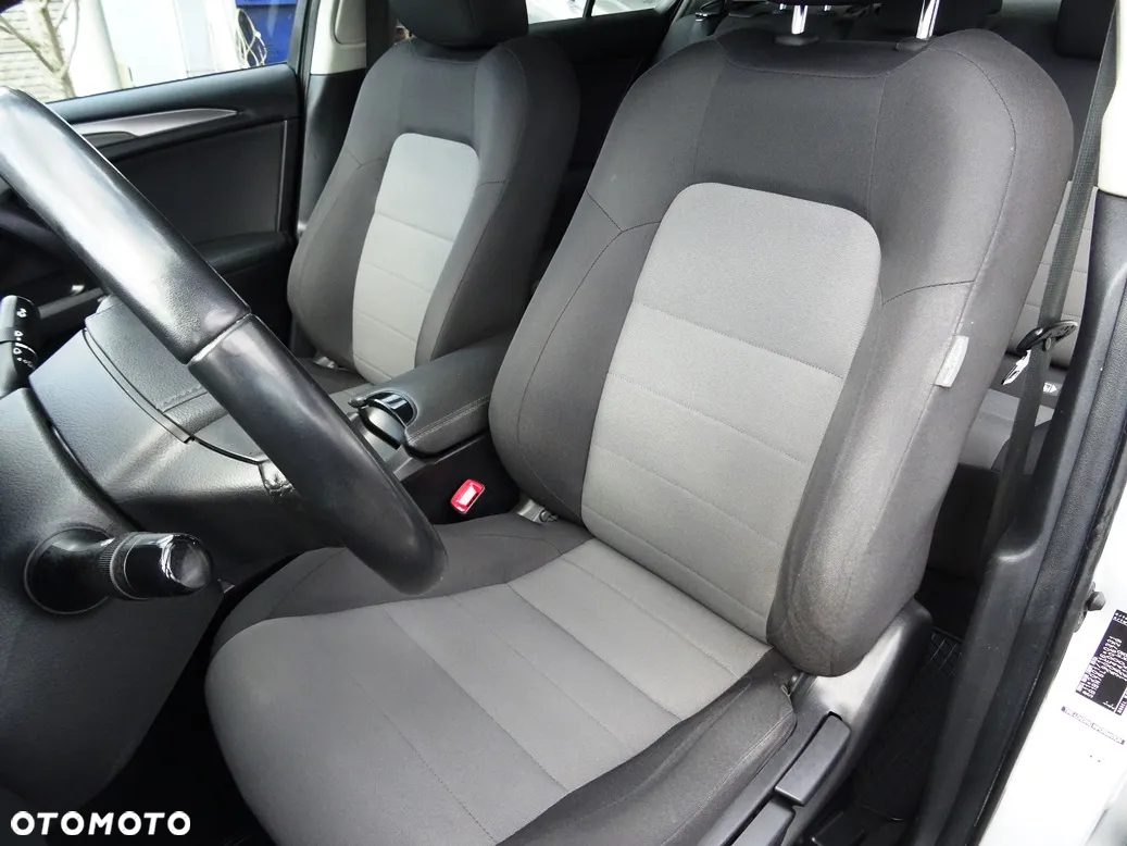 Toyota Avensis 1.6 D-4D Active - 20