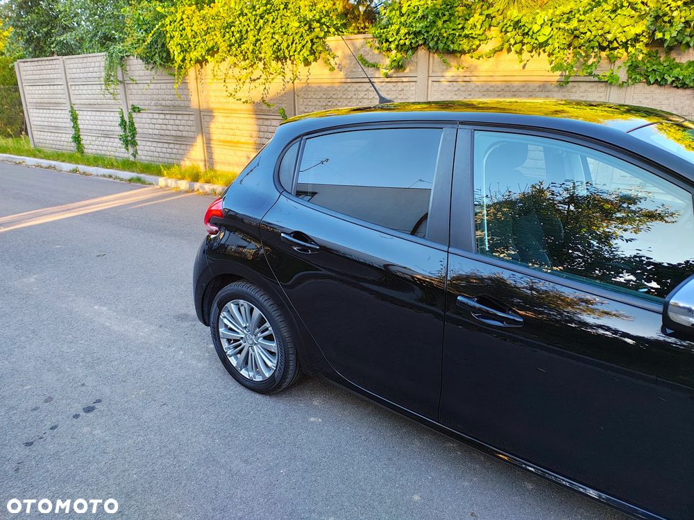 Peugeot 208 1.2 PureTech Style - 5