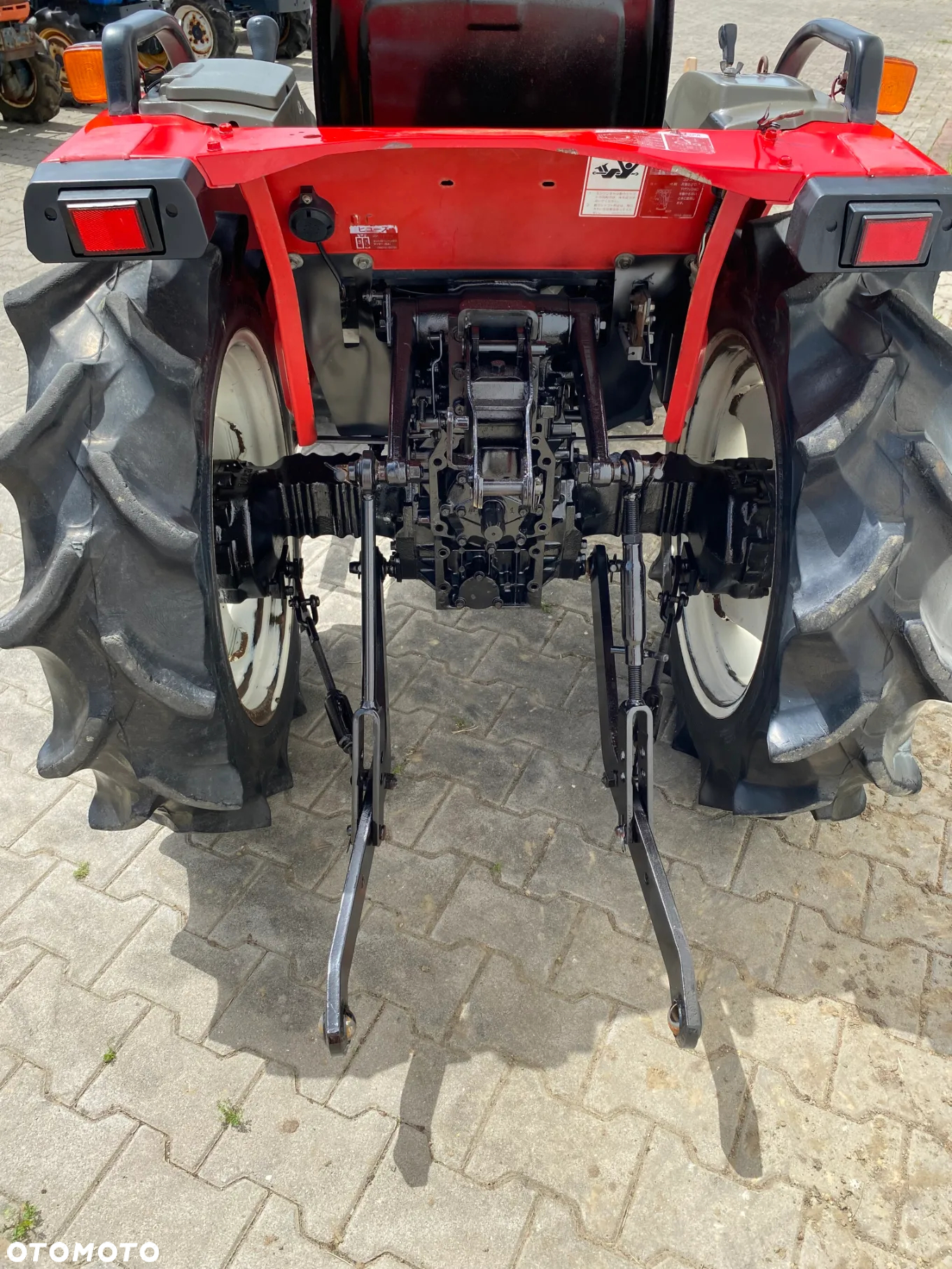 Yanmar F180 - 6