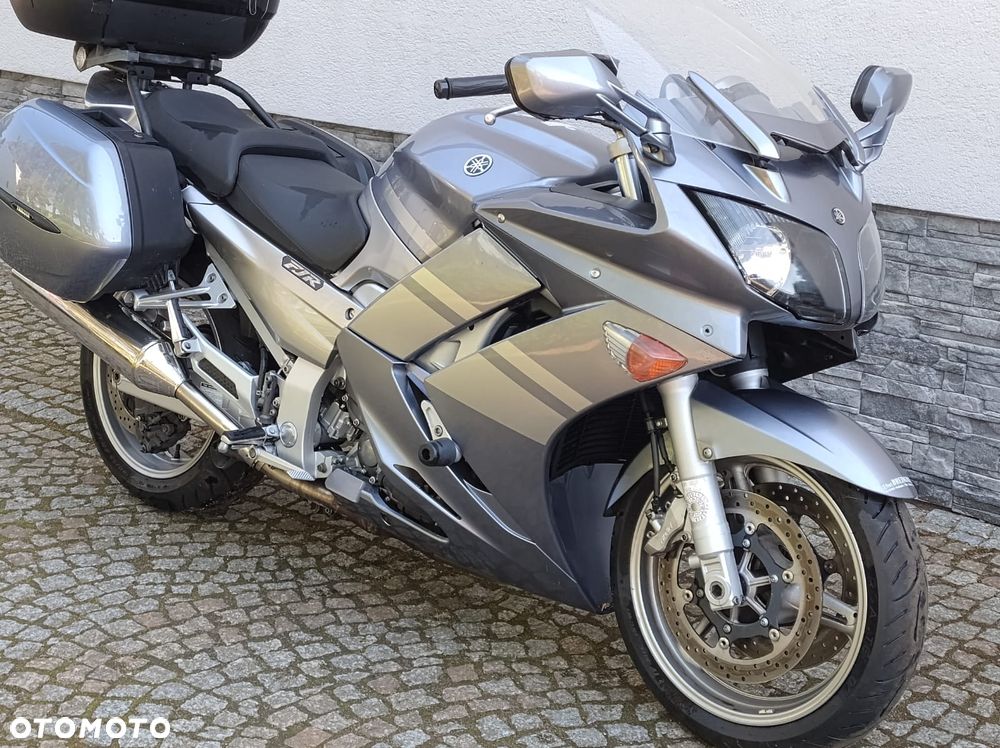 Yamaha FJR - 3