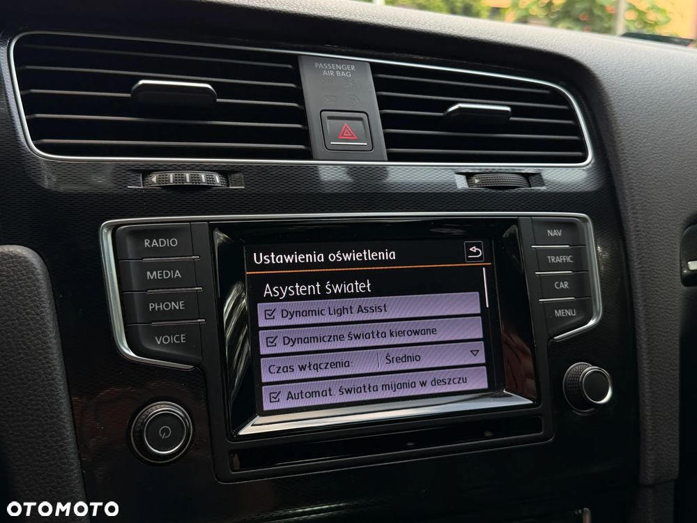 Volkswagen Golf - 35