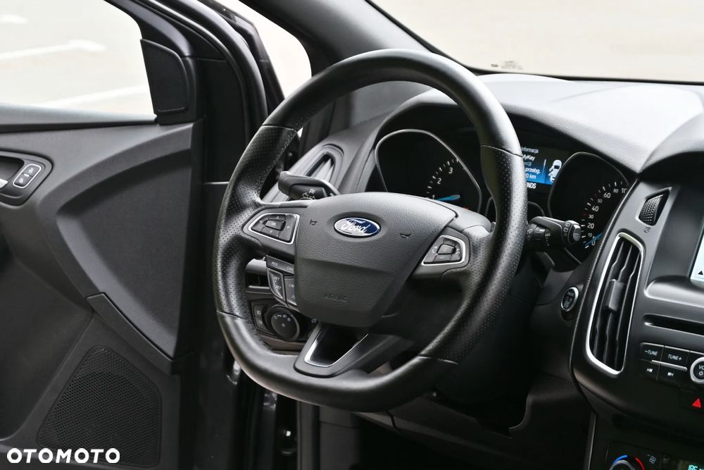 Ford Focus 1.5 EcoBoost ST-Line - 21