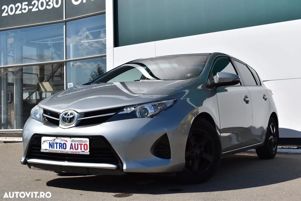 Toyota Auris 1.33 Dual VVT-i Terra - 2