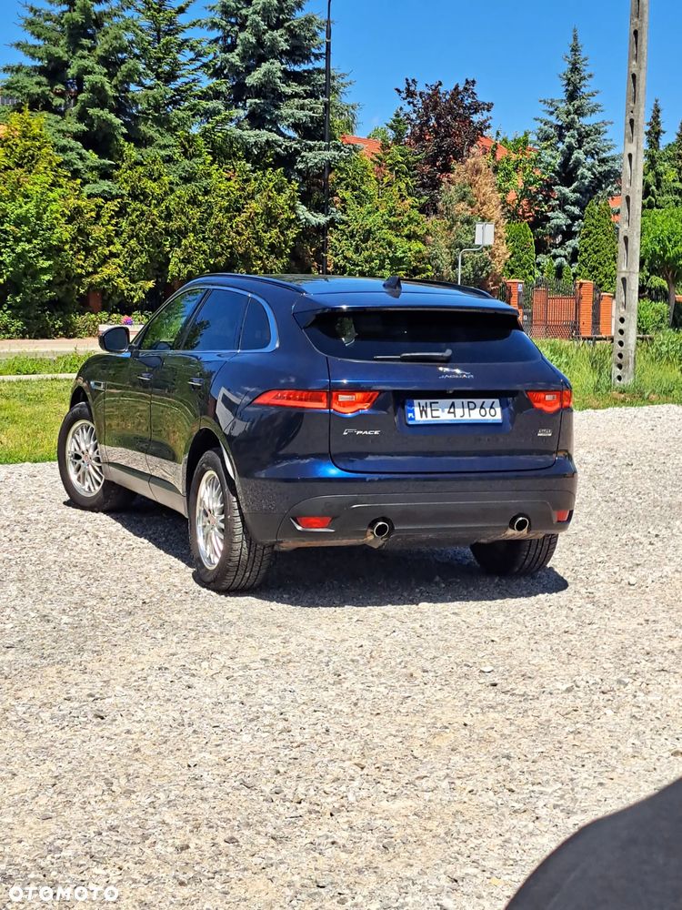 Jaguar F-Pace 25t AWD Prestige - 8