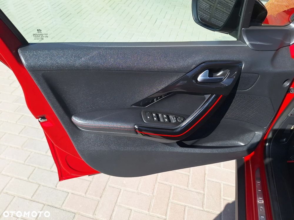 Peugeot 2008 1.6 BlueHDi Allure - 18